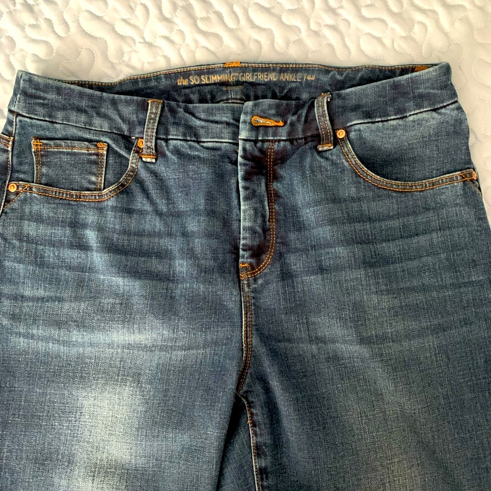 So Slimming girlfriend ankle jeans